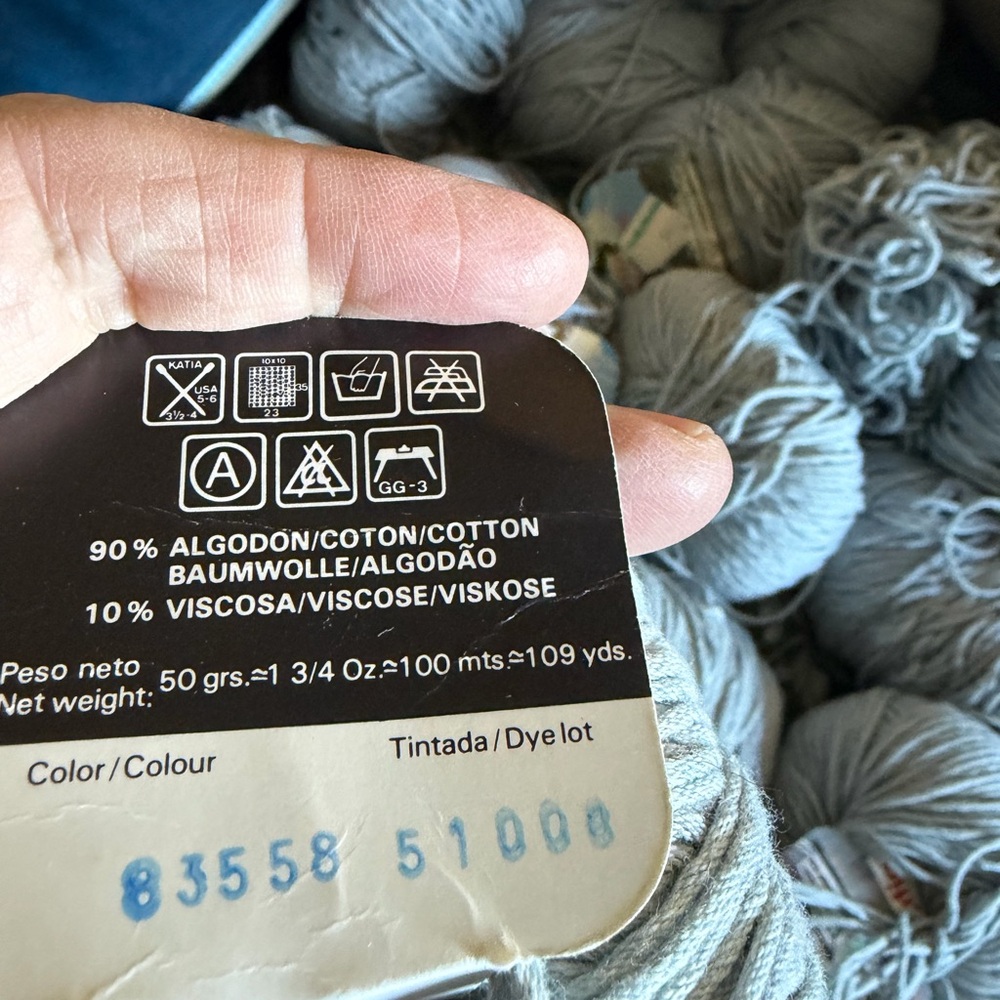 Katia New Orleans Light Gray Cotton Tencel Luxury Yarn - Multiple Skeins 16 plus - Picture 3 of 6